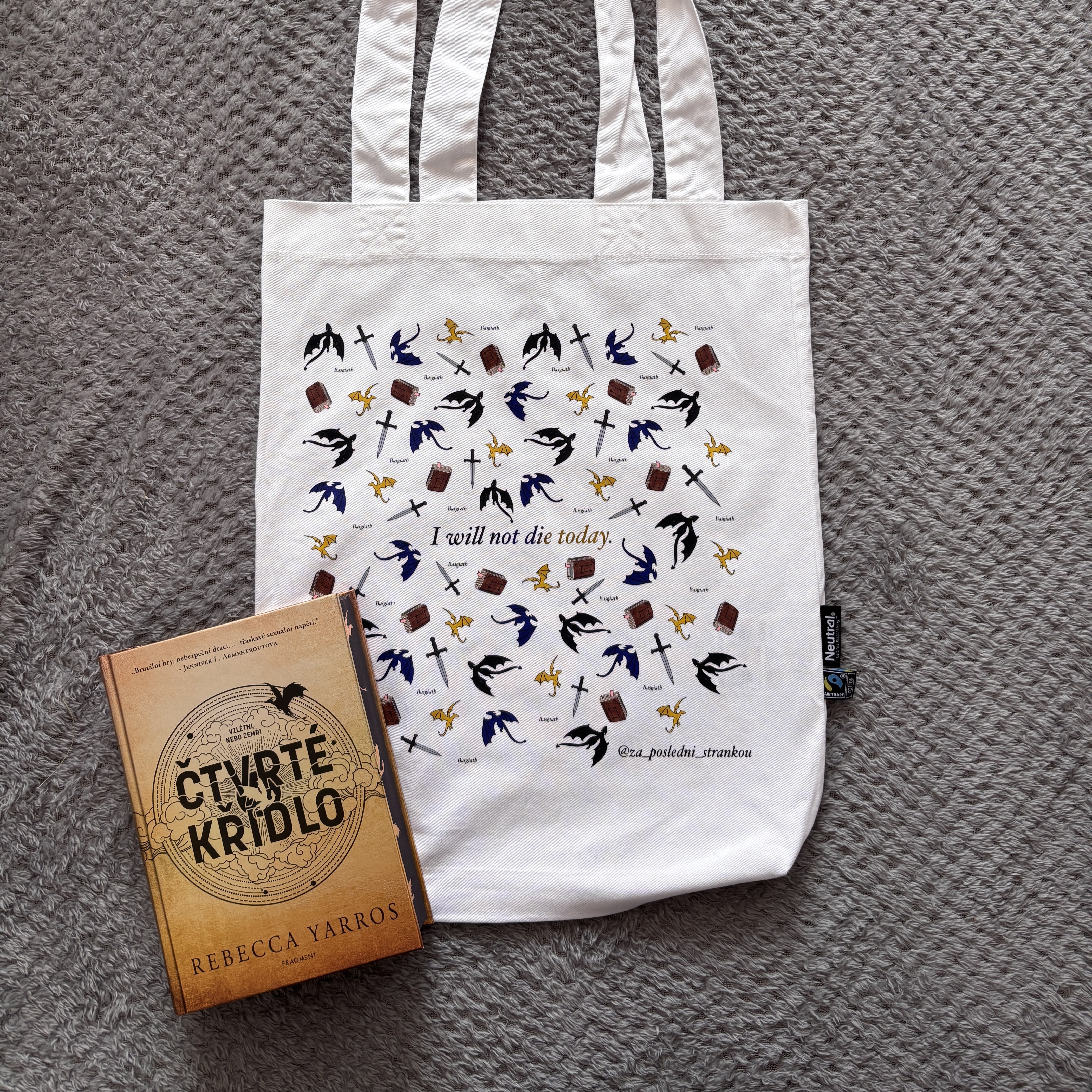 Plátěná taška Čtvrté křídlo s citátem